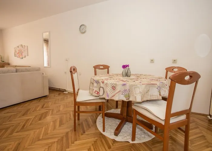 Apartman Rosse *